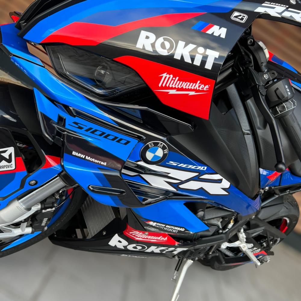 BMW S1000RR (23-24) "RACE-M Black Design" Dekor Stickerkit