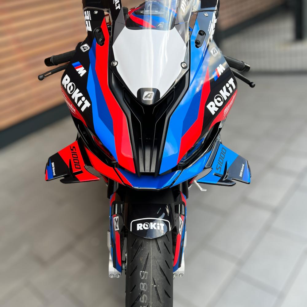 BMW S1000RR (23-24) "RACE-M Black Design" Dekor Stickerkit
