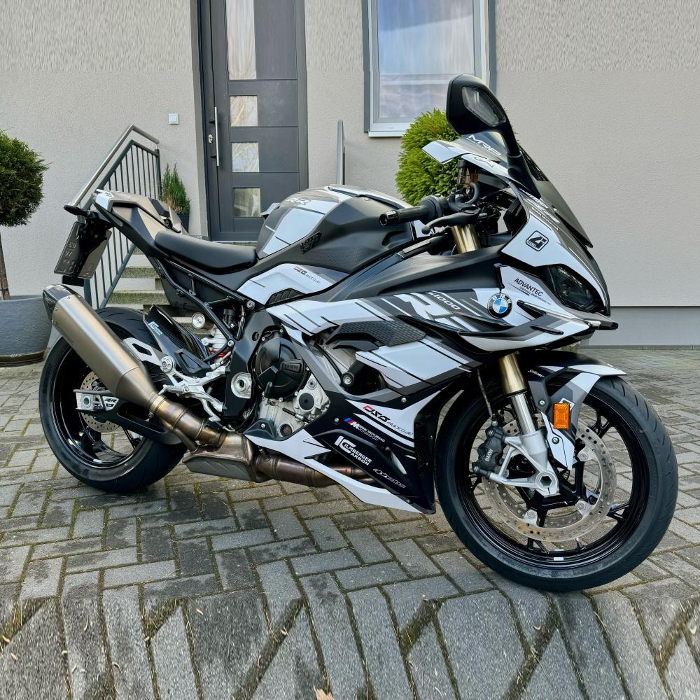 BMW S1000RR (23-24) "RACESTP" Dekor Stickerkit -  Schwarz | Weiß