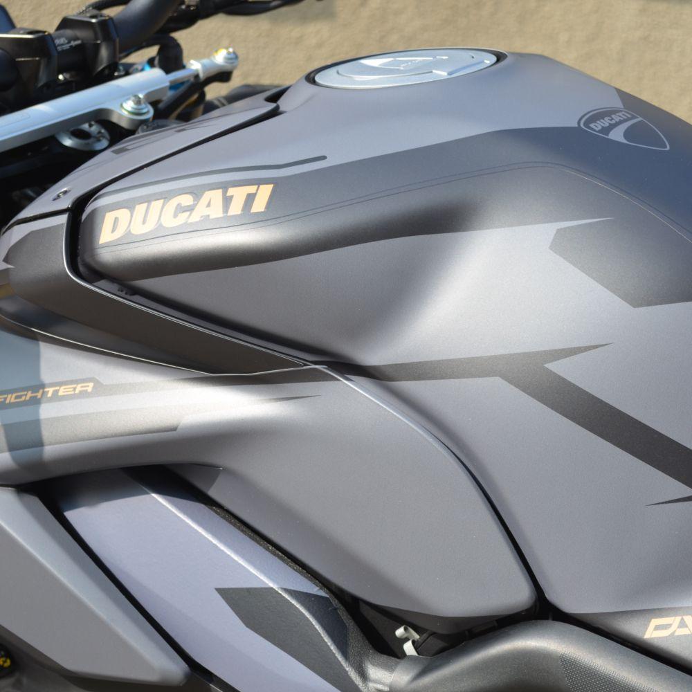 DUCATI Streetfighter V4 (20-22) "STEALTH Gold" Dekor
