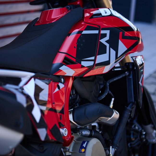 Ducati Hypermotard 698 Mono "RVE-Replica 01" Dekor Stickerkit