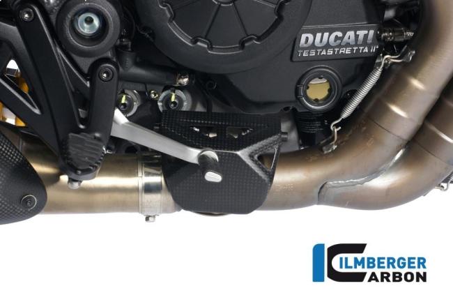 Exhaust heat shield at the exhaust valve Carbon