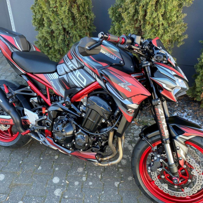 Kawasaki Z900 "ZTYLE - Metalic Red" 20-24 Motorcycle Dekor Graphics