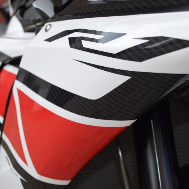YAMAHA R1 (RN65) 20-24 "RESTYLE-R" Carbon Graphics YAMAHA R1 (RN65) 20-24 "RESTYLE-R" Carbon Graphics