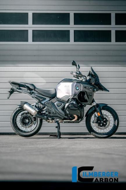 Wasserkühlerabdeckung rechts mit Löchern für den Kofferhalter Carbon matt R 1300 GS Adventure