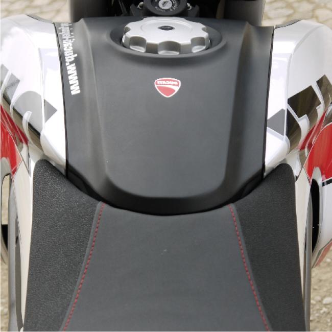DUCATI Hypermotard / Hyperstrada (13-18) Dekor Stickerkit