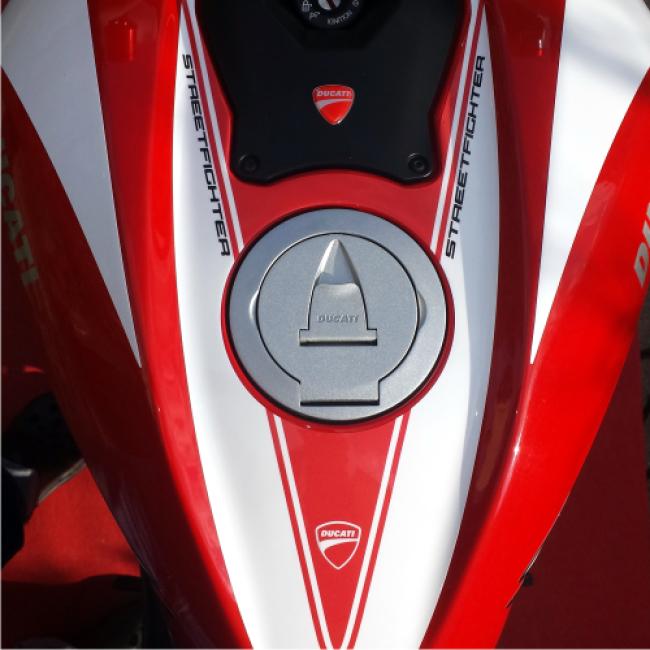 DUCATI Streetfighter 848 ab 2014 Tricolore Dekor Stickerkit