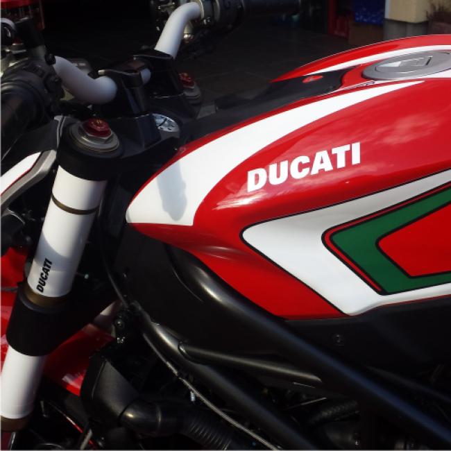DUCATI Streetfighter 848 ab 2014 Tricolore Dekor Stickerkit