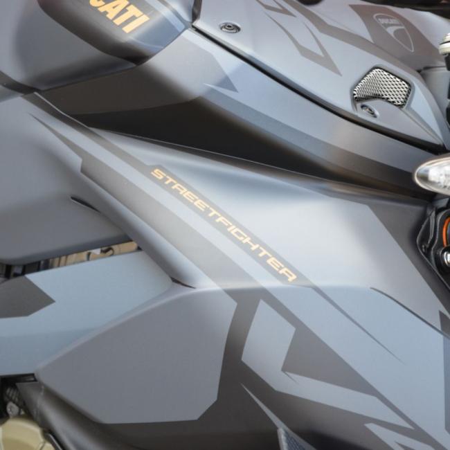 DUCATI Streetfighter V4 (20-22) "STEALTH Gold" Dekor DUCATI Streetfighter V4 (20-22) "STEALTH Gold" Dekor