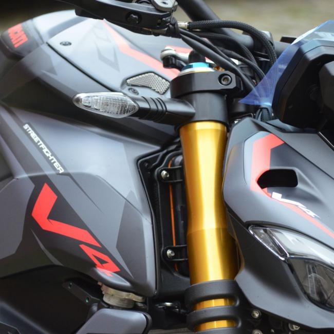 DUCATI Streetfighter V4 " STEALTH Red" Dekor 20-22 DUCATI Streetfighter V4 " STEALTH Red" Dekor 20-22