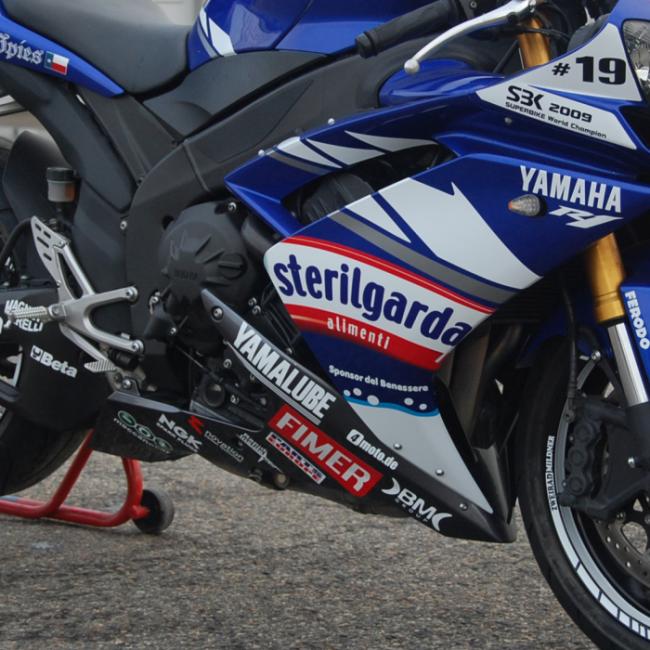 4moto yamaha RN19 R1